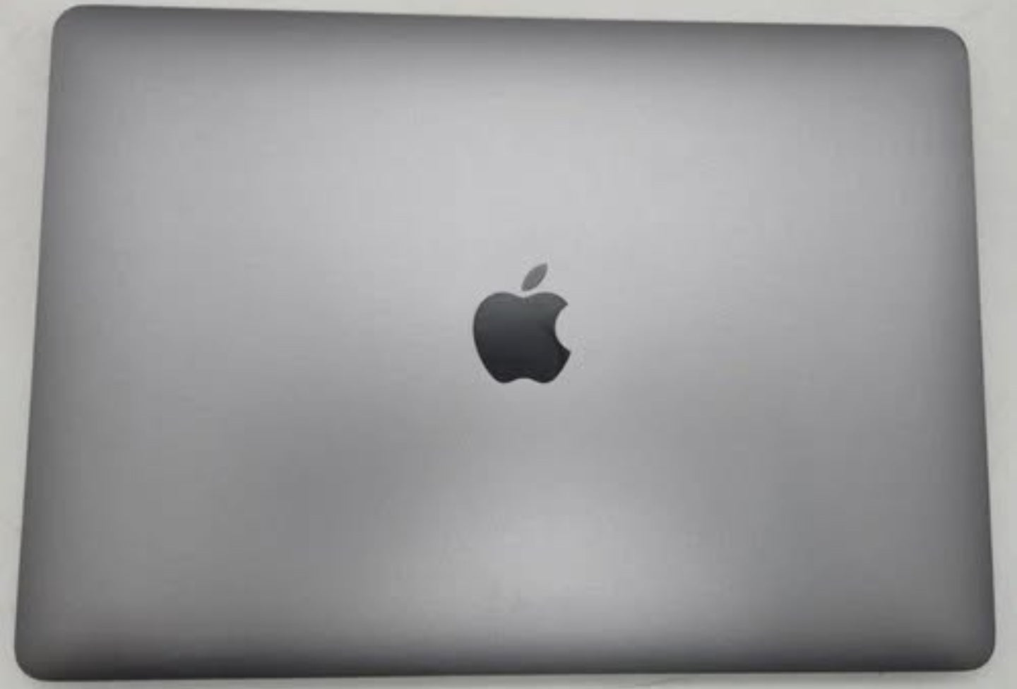 M1 Apple MacBook Air (2020) 8GB RAM, 256GB, Space Gray (Used-Good, "C" Grade)